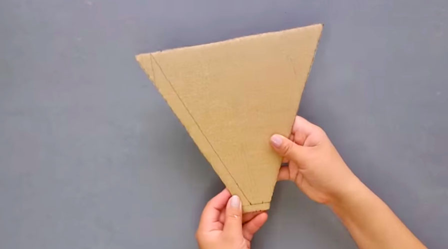 dibujo y corte de triángulo principal para porta cartas con tela