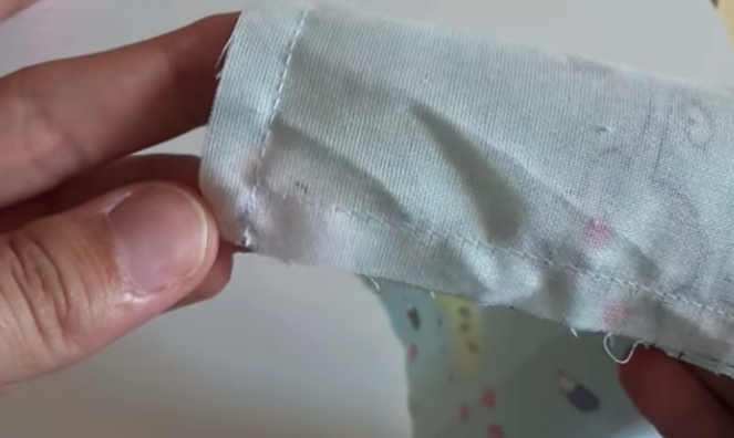 costura de telas para funda de caja de pañuelos